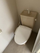 キャッスル博多_浴室・トイレ入口アコーディオンカーテン(閉)